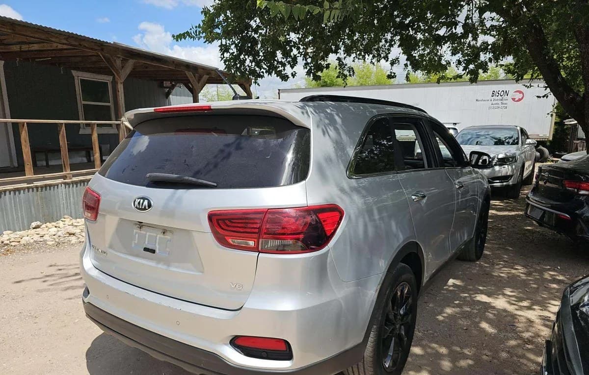 2019 KIA SORENTO S 4