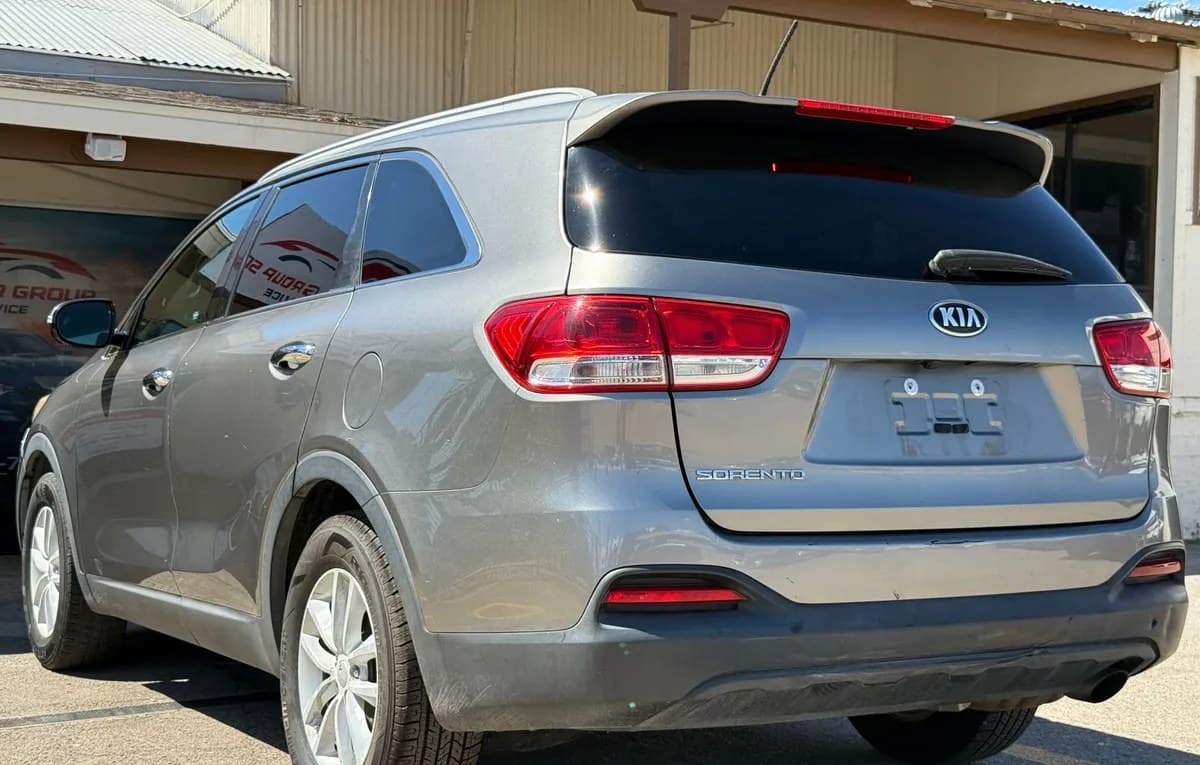 2017 KIA SORENTO LX 5