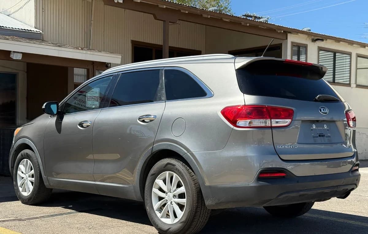 2017 KIA SORENTO LX 6