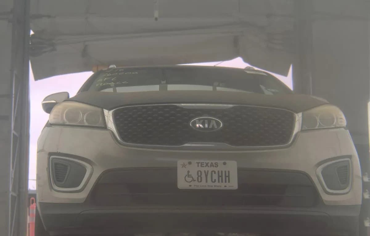 2018 KIA SORENTO LX 4
