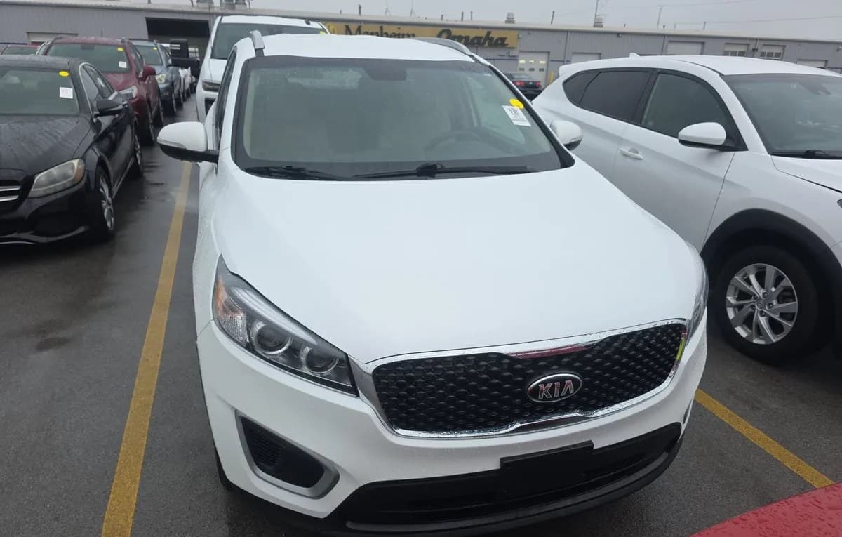 2017 KIA SORENTO LX 3