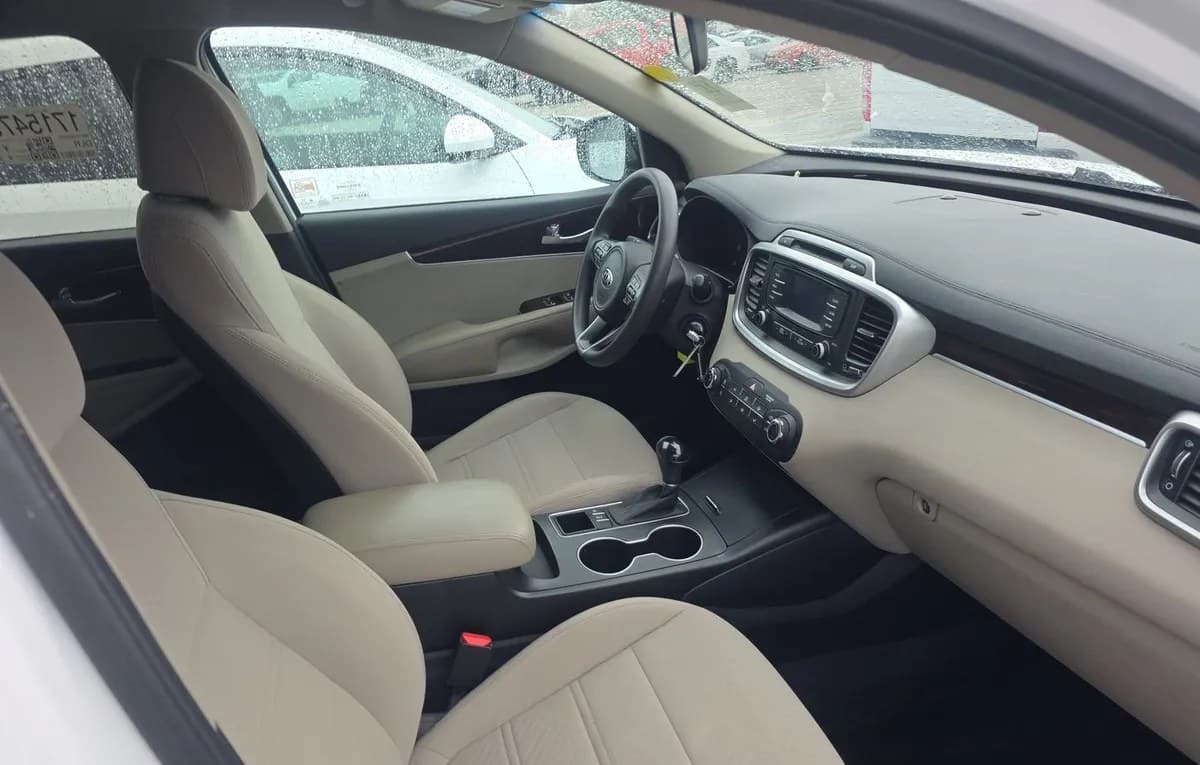 2017 KIA SORENTO LX 5
