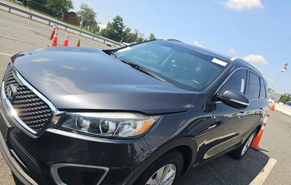 2017 KIA SORENTO LX 2