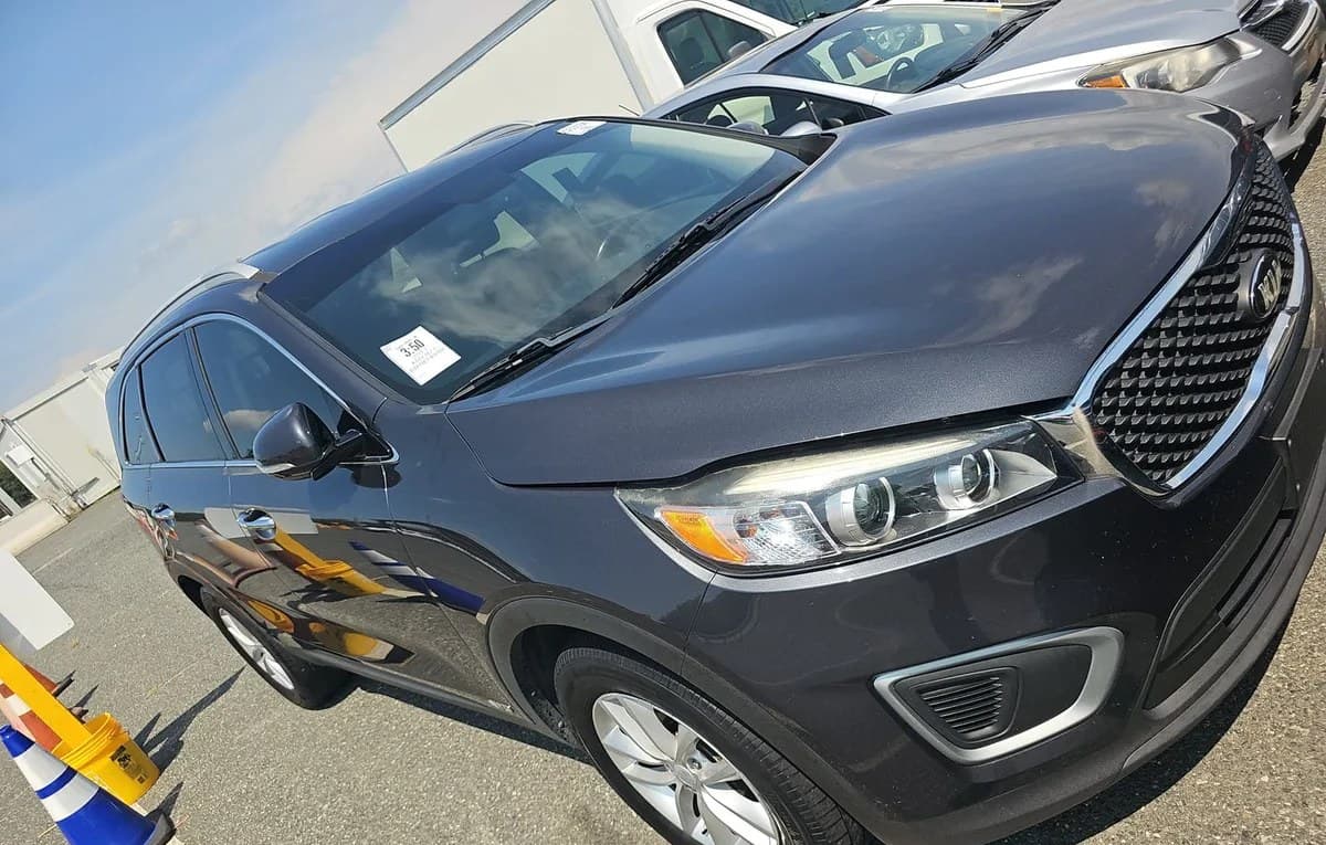 2017 KIA SORENTO LX 4