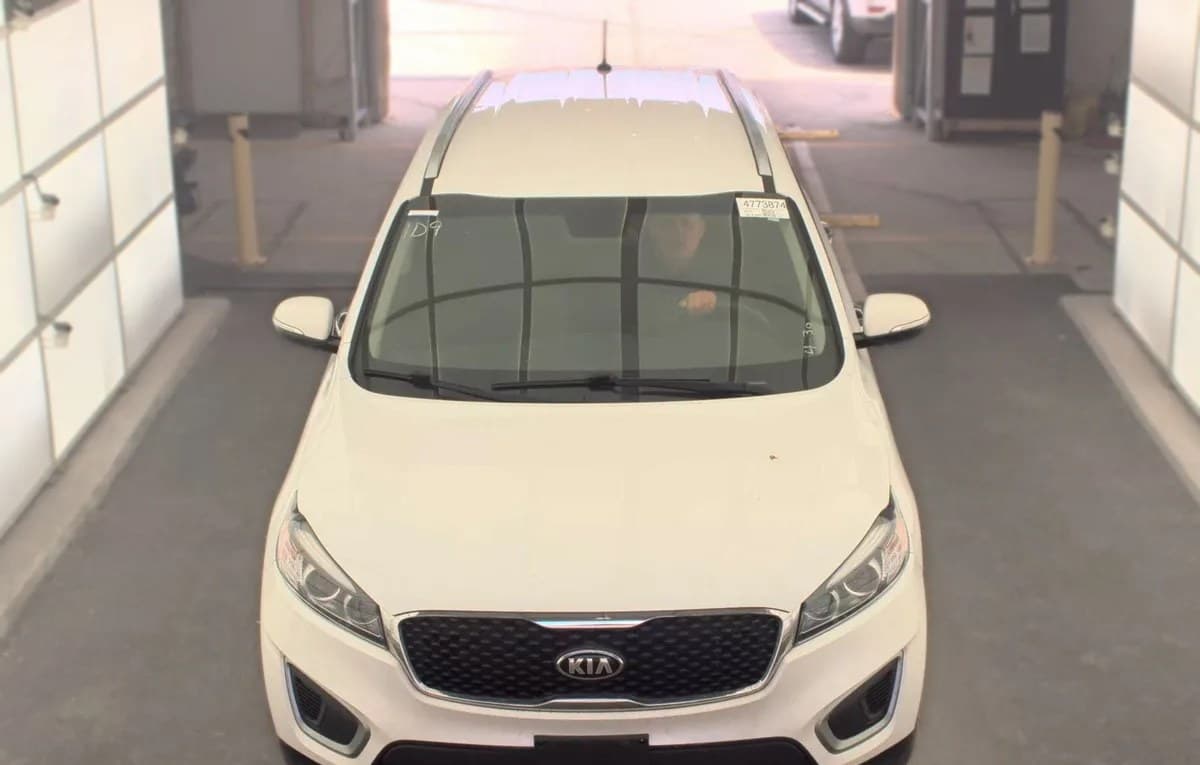 2017 KIA SORENTO LX 2