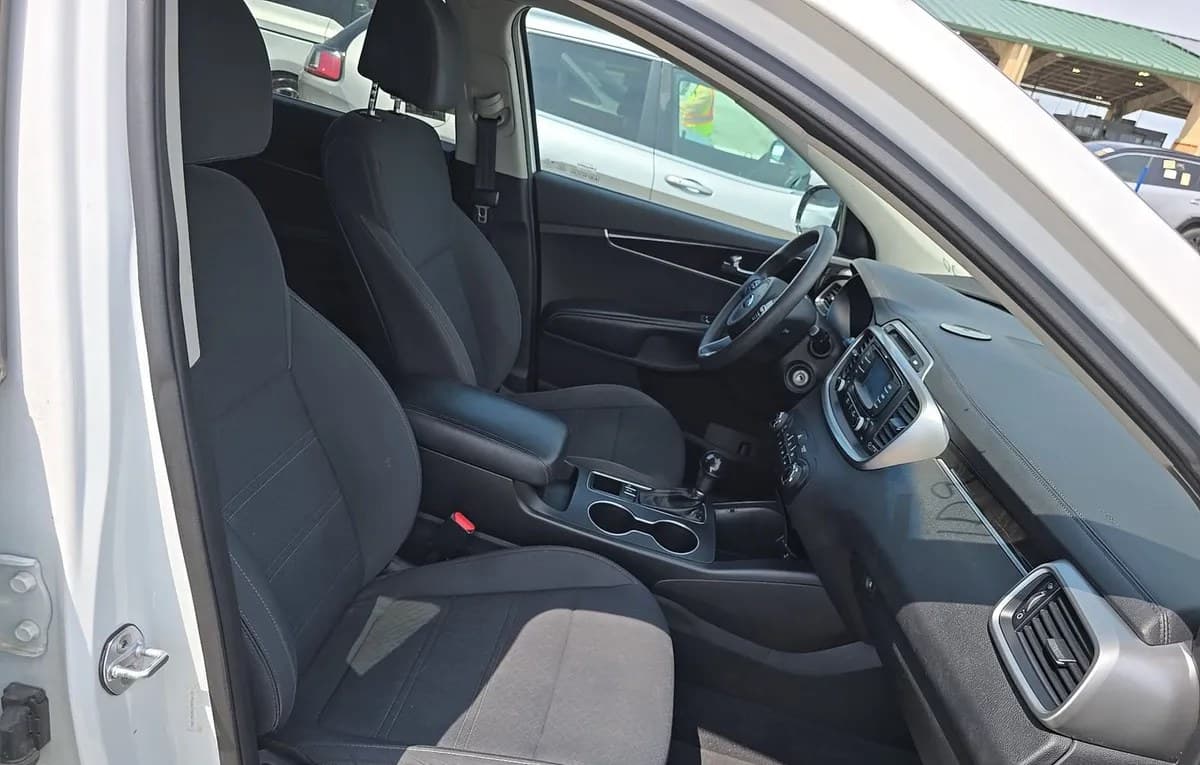 2017 KIA SORENTO LX 4