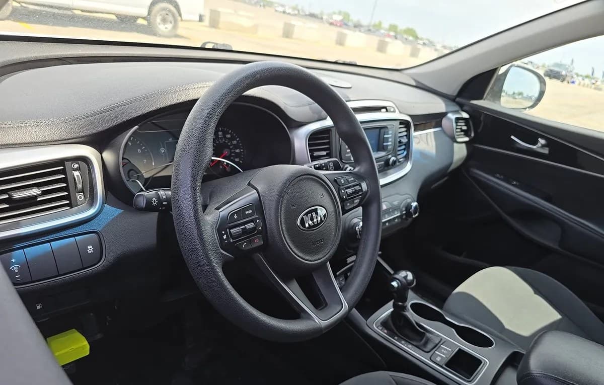 2017 KIA SORENTO LX 6