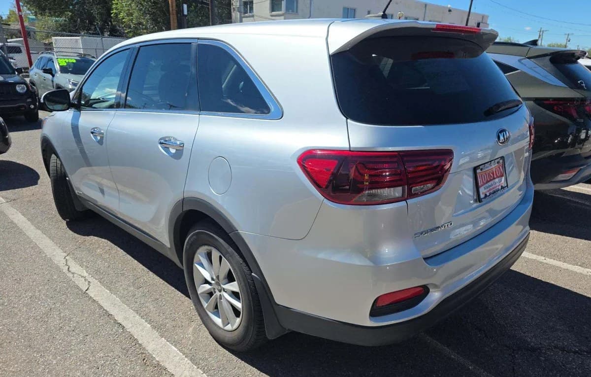 2020 KIA SORENTO LX 3