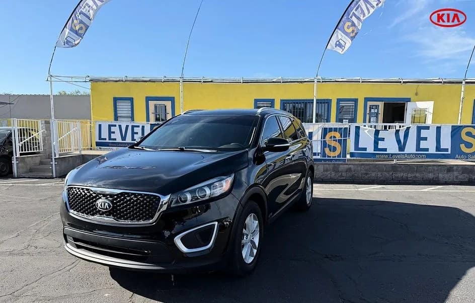2018 KIA SORENTO LX 4