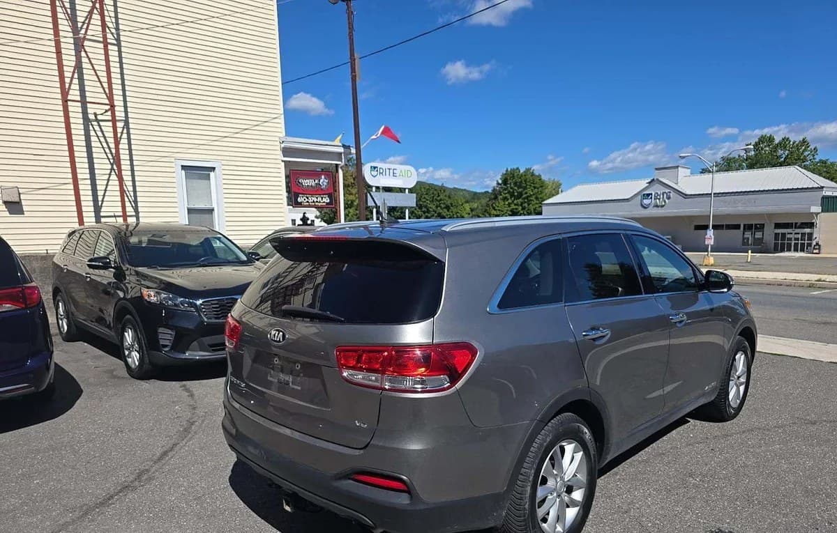 2018 KIA SORENTO LX 4