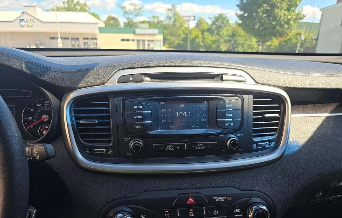 2018 KIA SORENTO LX 7