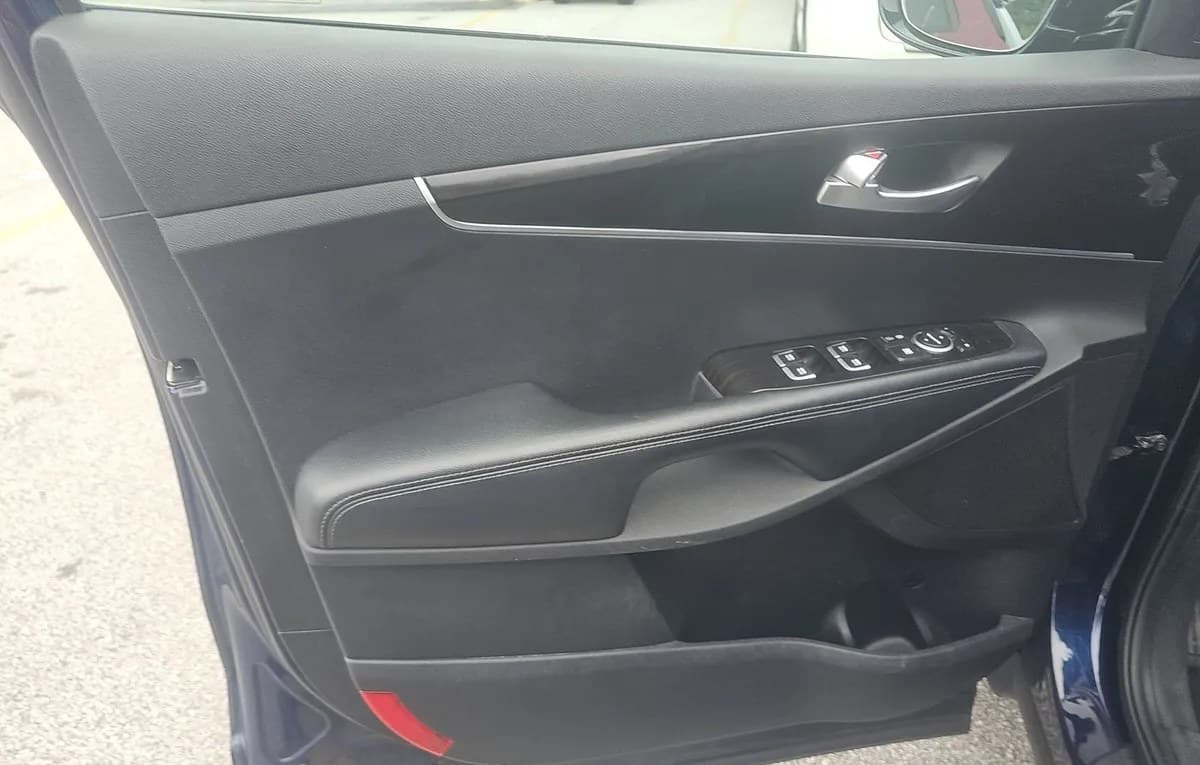 2020 KIA SORENTO S 6