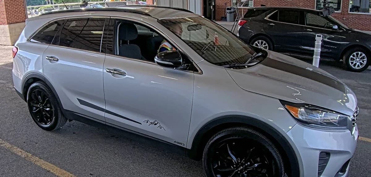 2020 KIA SORENTO S 4