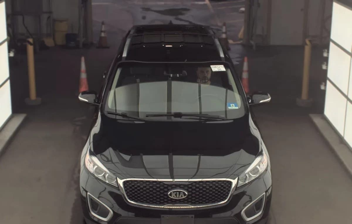 2018 KIA SORENTO LX 2