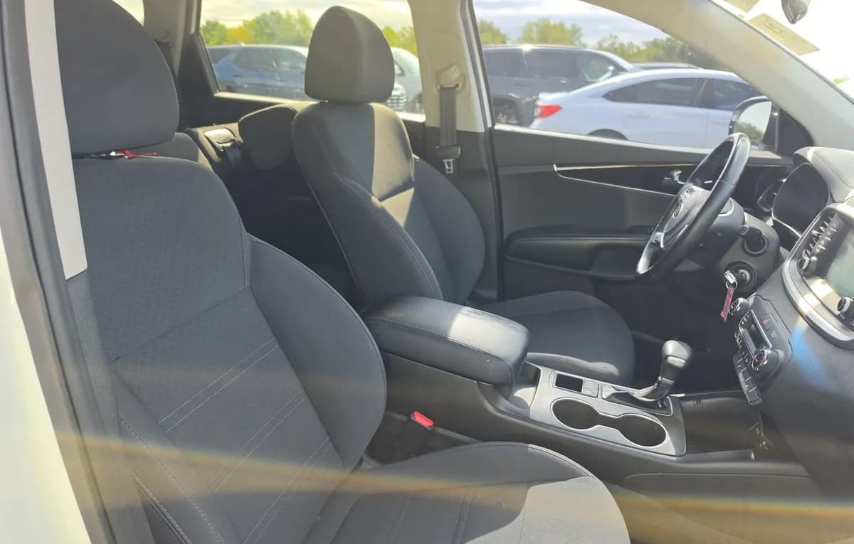 2019 KIA SORENTO S 4