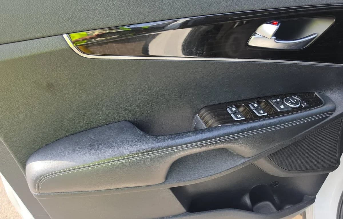 2019 KIA SORENTO S 5