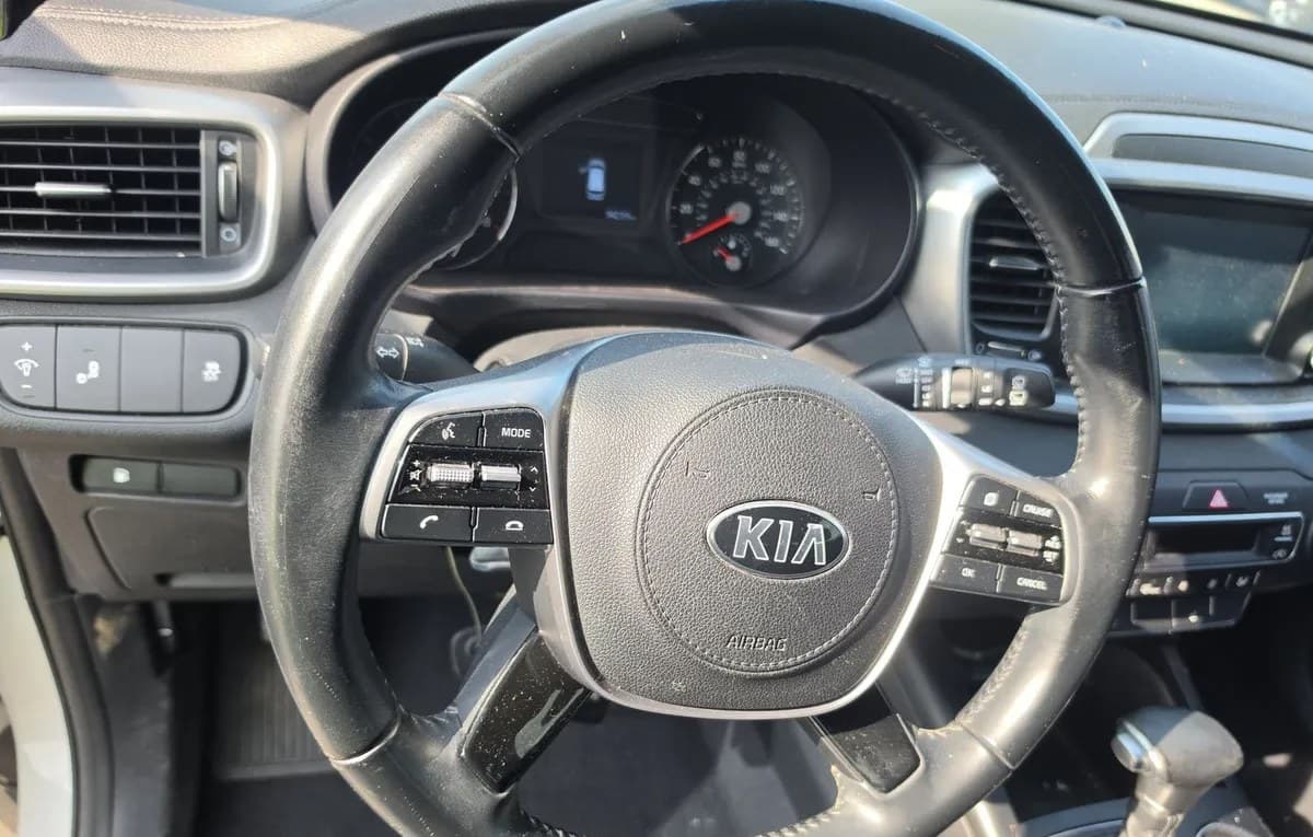 2019 KIA SORENTO S 6