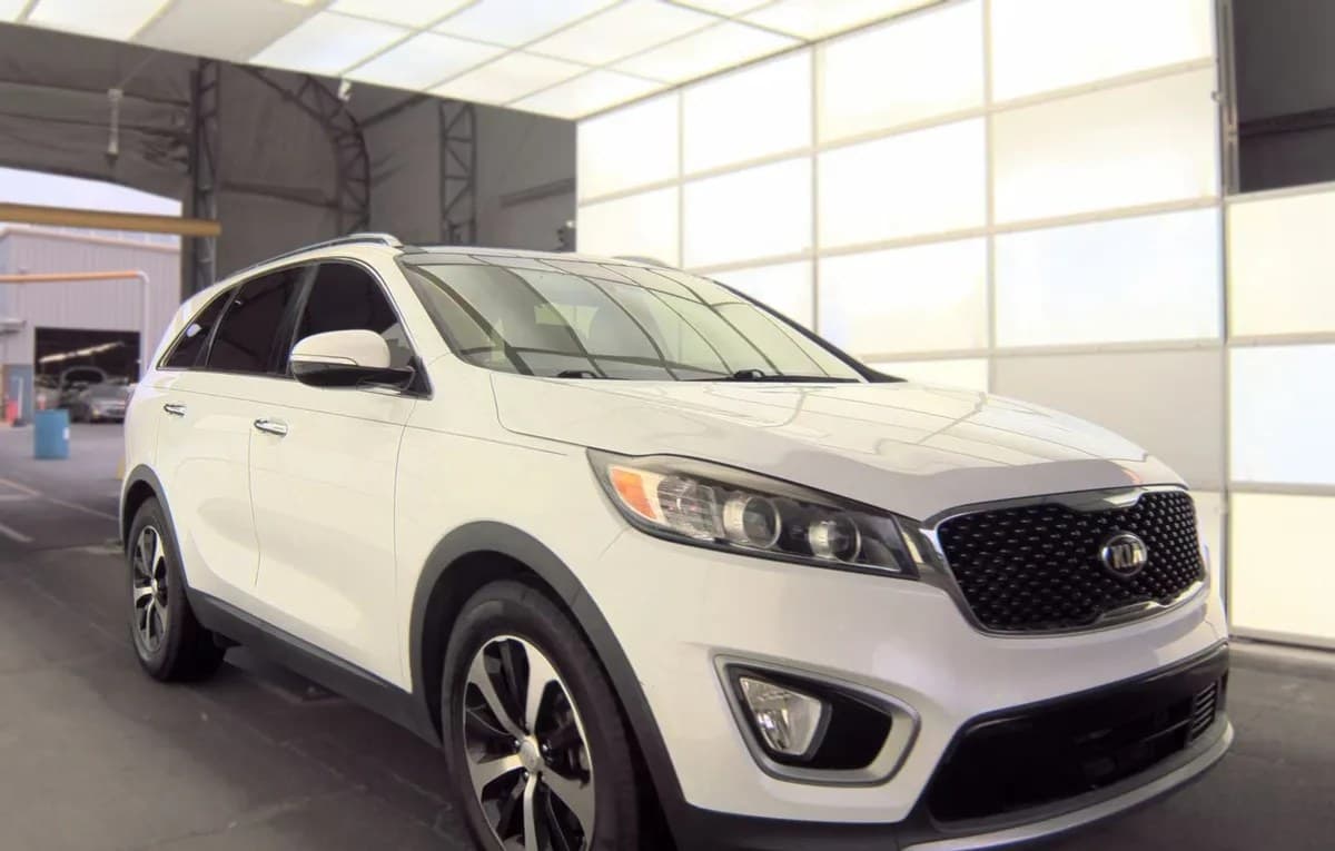 2017 KIA SORENTO EX 4