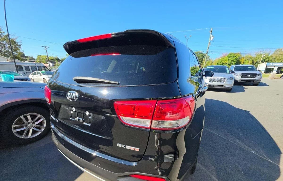 2017 KIA SORENTO EX 4