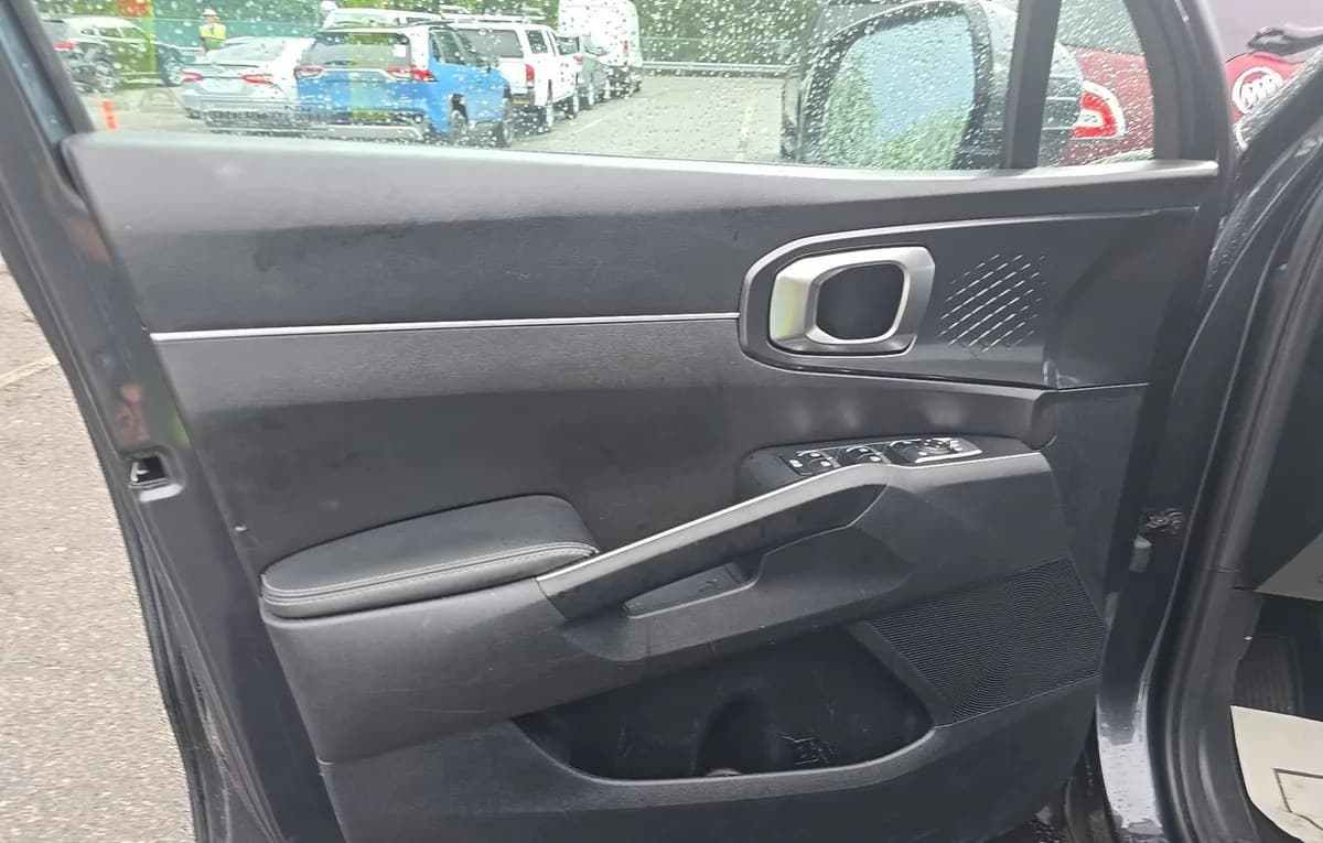 2023 KIA SORENTO LX 6