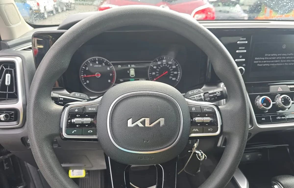 2023 KIA SORENTO LX 7