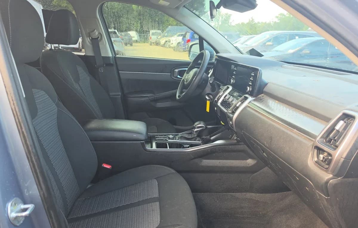 2022 KIA SORENTO LX 5