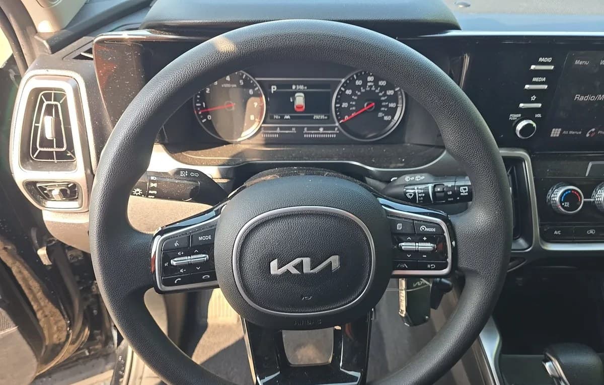 2023 KIA SORENTO LX 7