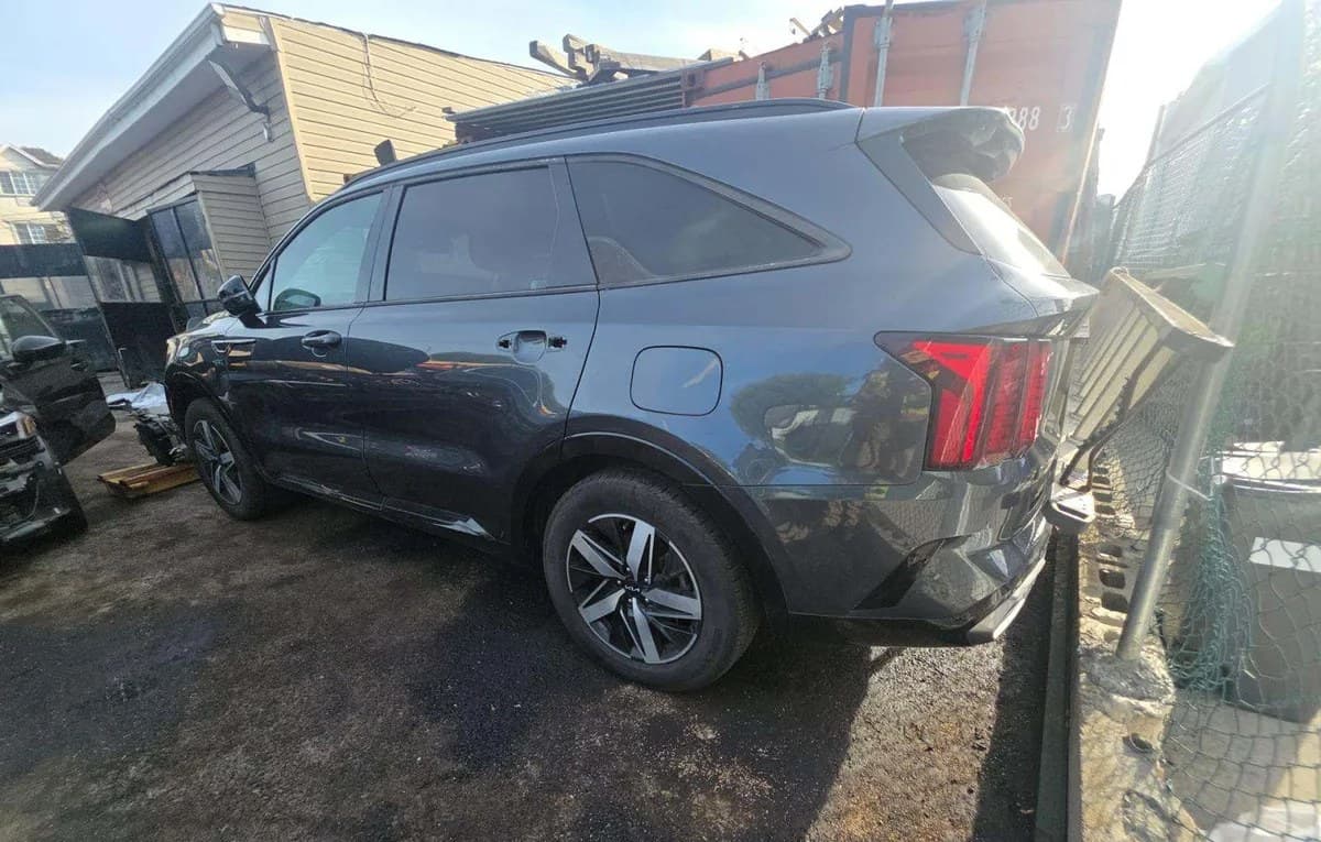 2022 KIA SORENTO S 3