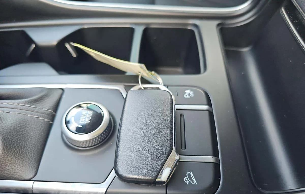 2022 KIA SORENTO S 5