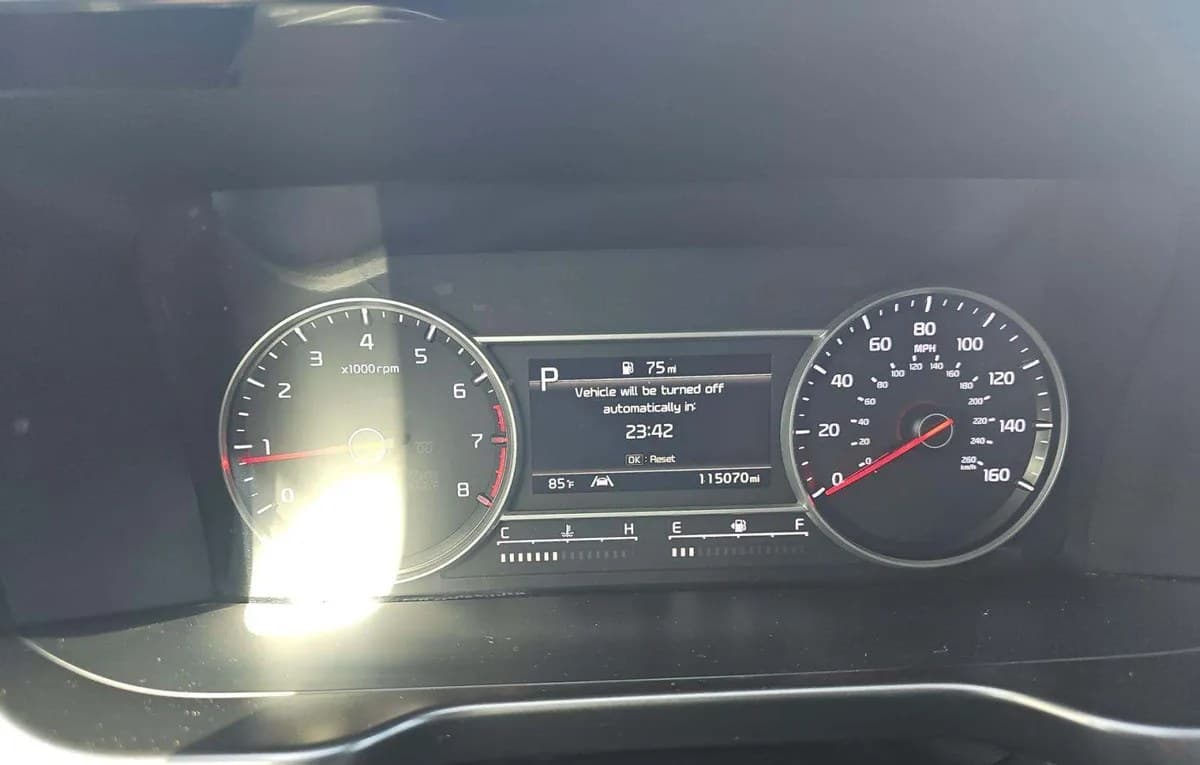 2022 KIA SORENTO S 6