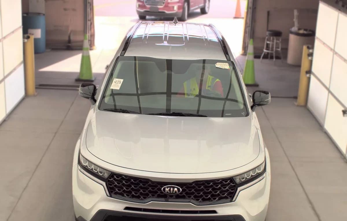 2021 KIA SORENTO S 3