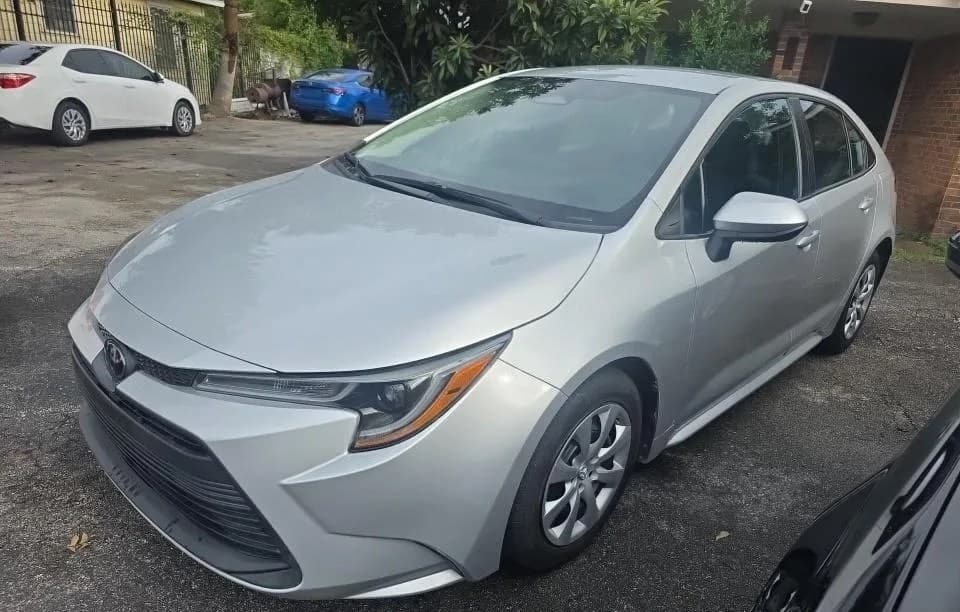 2023 TOYOTA COROLLA LE 2