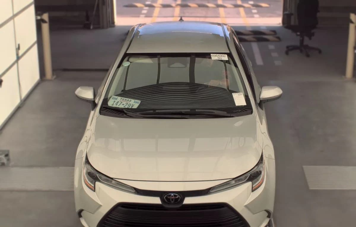 2025 TOYOTA COROLLA LE 3