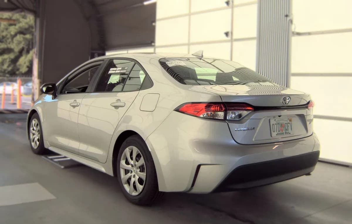 2025 TOYOTA COROLLA LE 5