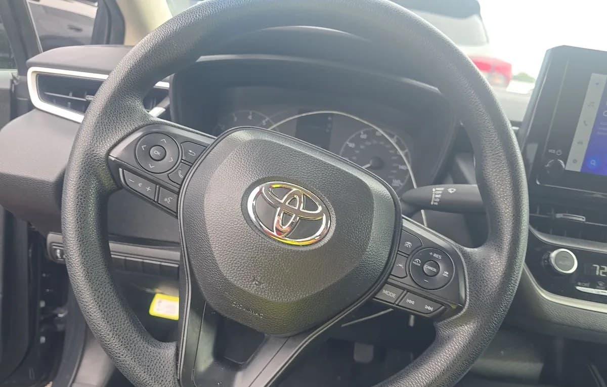 2025 TOYOTA COROLLA LE 7