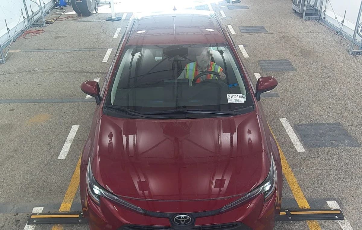 2025 TOYOTA COROLLA LE 3