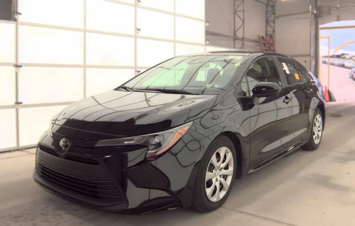 2025 TOYOTA COROLLA LE 2