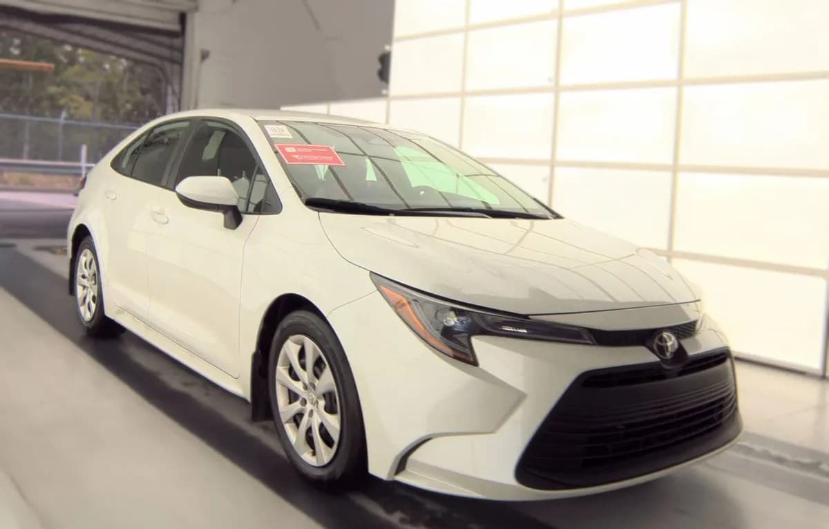 2026 TOYOTA COROLLA LE 4