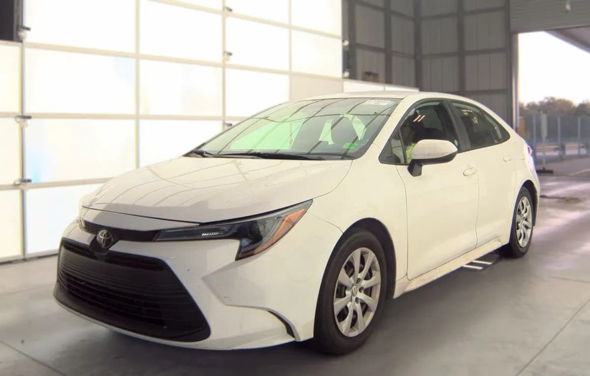 2024 TOYOTA COROLLA LE 2