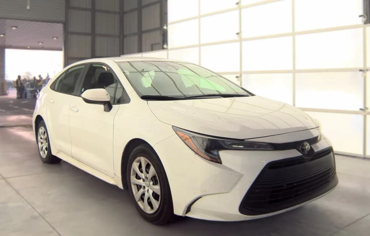 2024 TOYOTA COROLLA LE 4