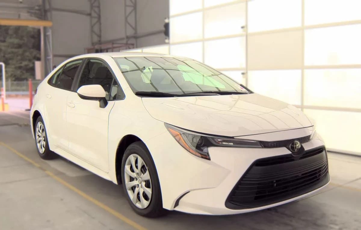2024 TOYOTA COROLLA LE 4