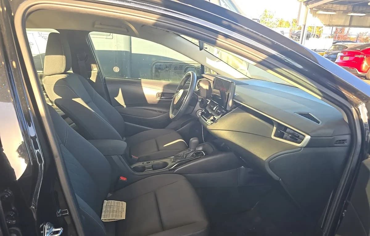2025 TOYOTA COROLLA LE 5