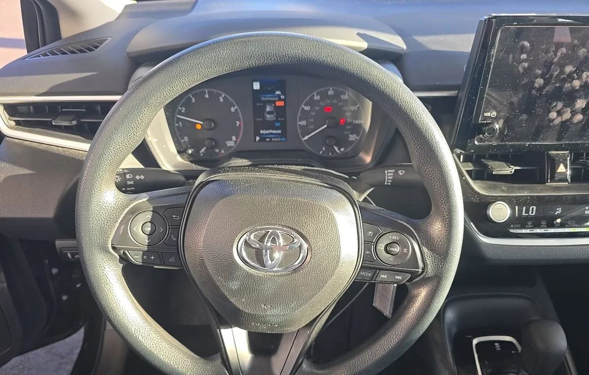 2025 TOYOTA COROLLA LE 7
