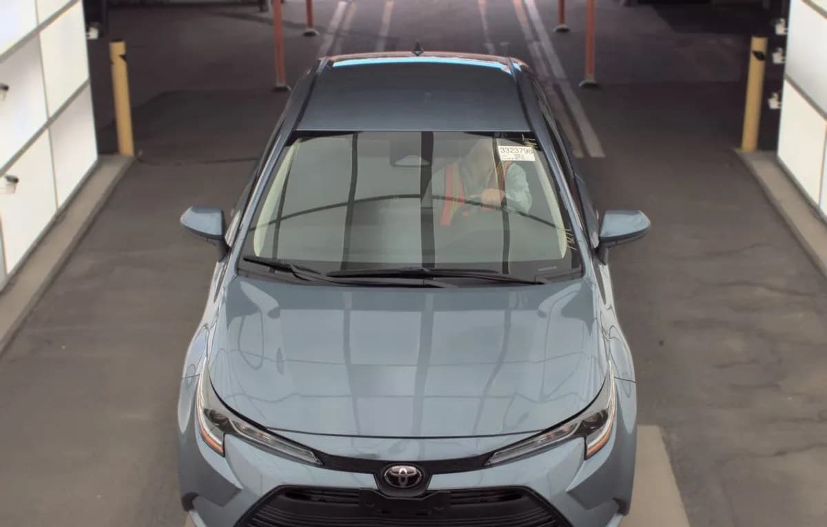 2025 TOYOTA COROLLA LE 3