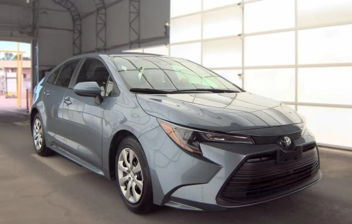 2025 TOYOTA COROLLA LE 4
