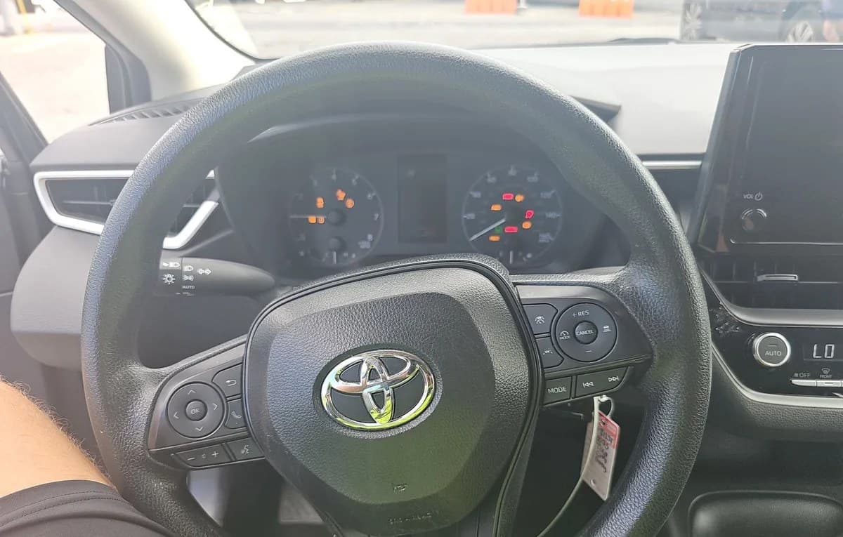 2025 TOYOTA COROLLA LE 7