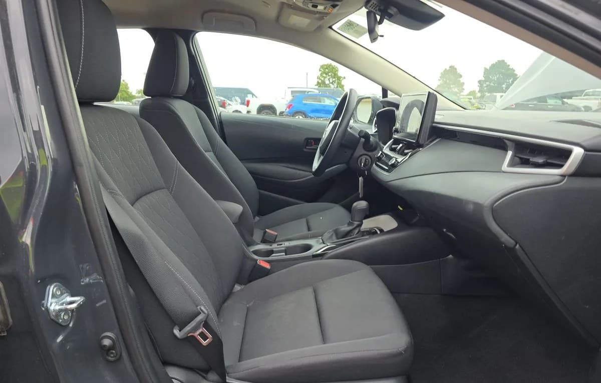2025 TOYOTA COROLLA LE 5