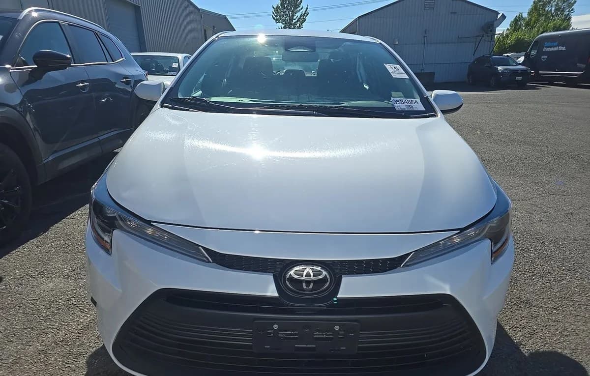 2025 TOYOTA COROLLA LE 3