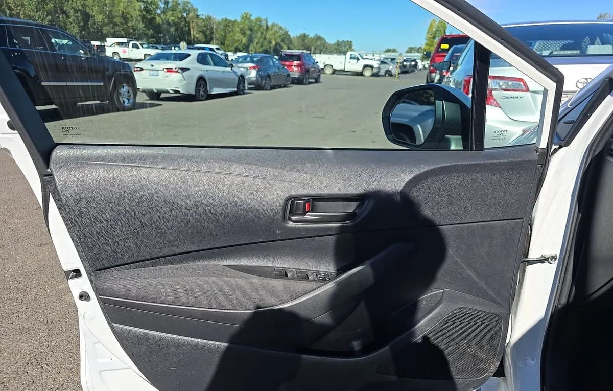 2025 TOYOTA COROLLA LE 6