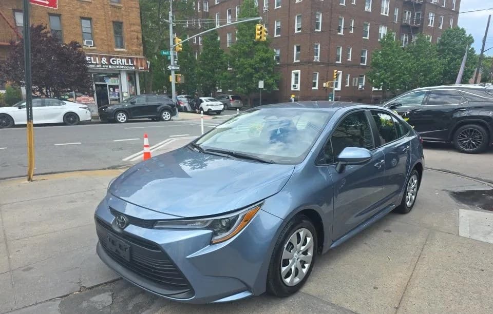 2025 TOYOTA COROLLA LE 2